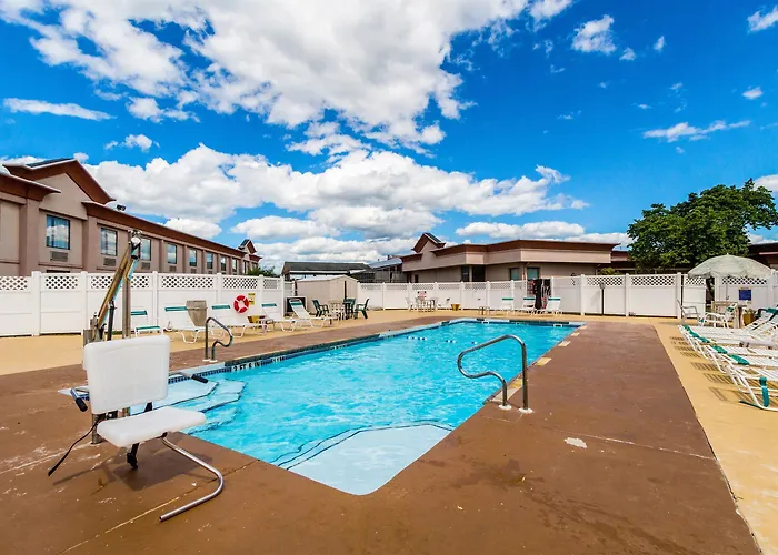 Econo Lodge Inn & Suites Chambersburg Central